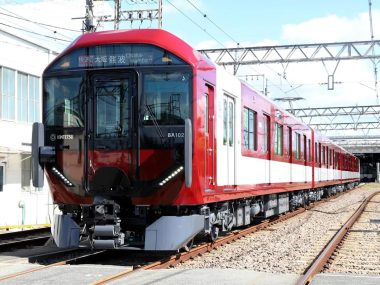 近鉄が新型一般車両「8A系」公開　奈良線などで10月7日運行開始